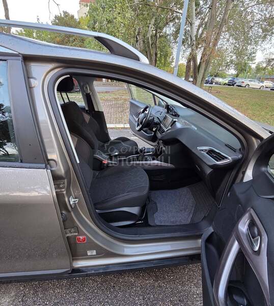 Peugeot 2008 1.6HDI AKTIV