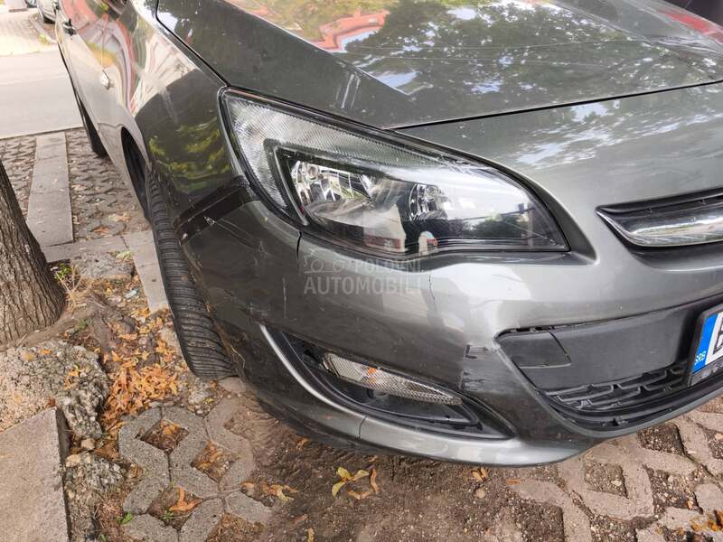 Opel Astra J 