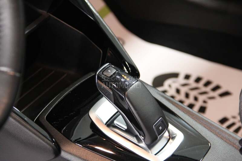 Peugeot 208 RATA OD124/AUTO.MA
