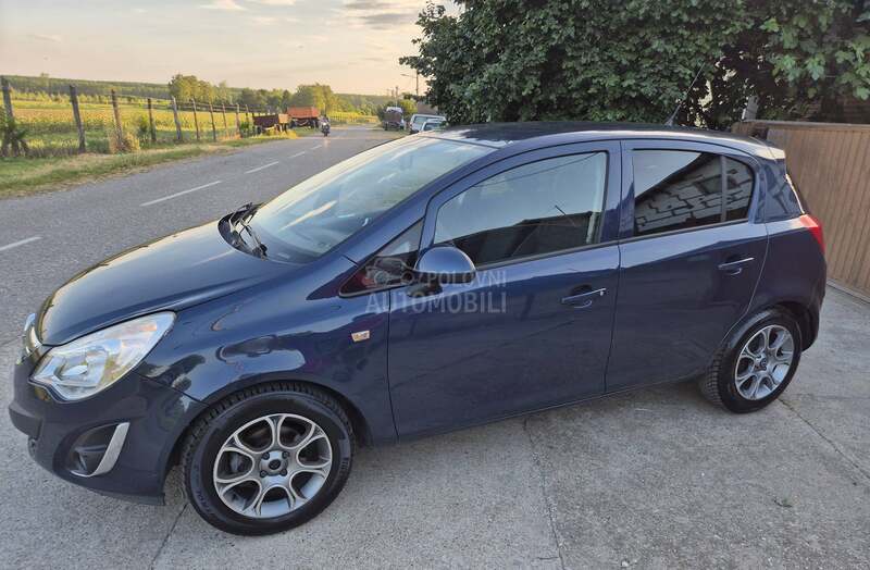 Opel Corsa D 1.2i T.N.G
