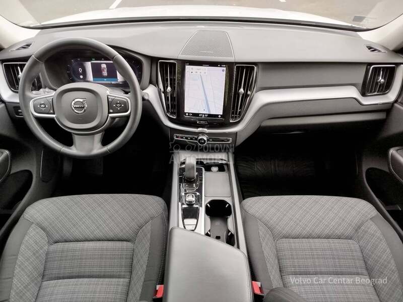Volvo XC60 B4 MOM PRO AT8 AWD