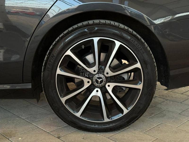 Mercedes Benz E 220 E 220 D - ILMA