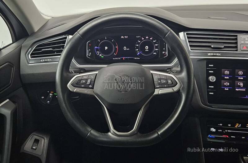 Volkswagen Tiguan 2.0 tdi DSG