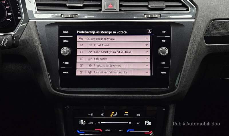Volkswagen Tiguan 2.0 tdi DSG