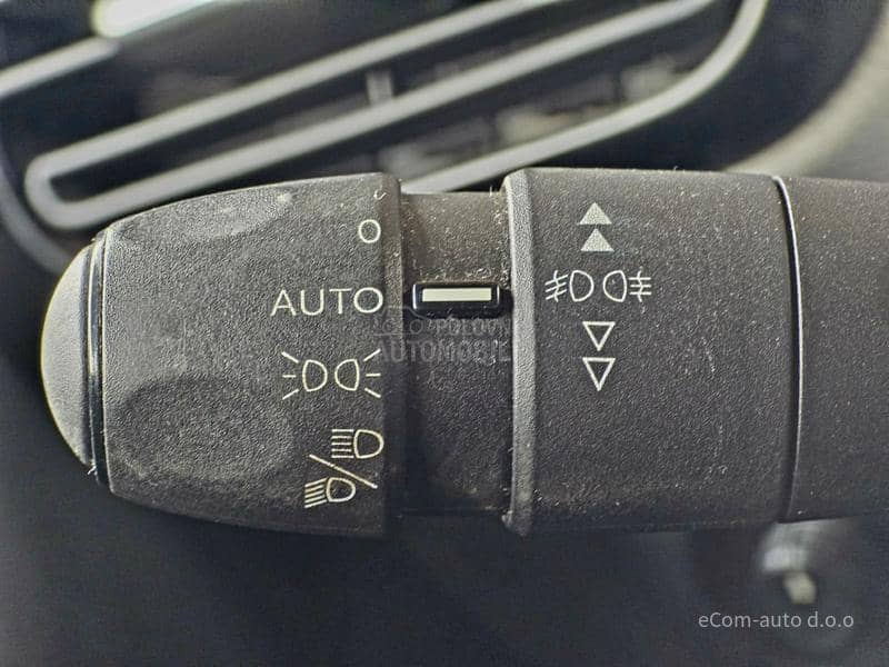 Citroen C4 Cactus 1.5 HDI SHINE