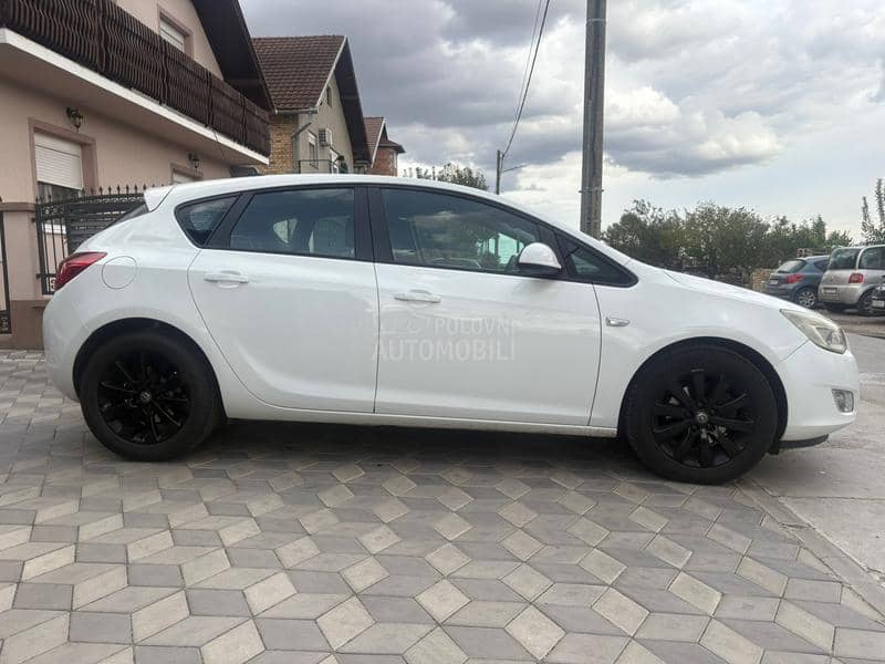 Opel Astra J 1.7 CDTI /T O P/