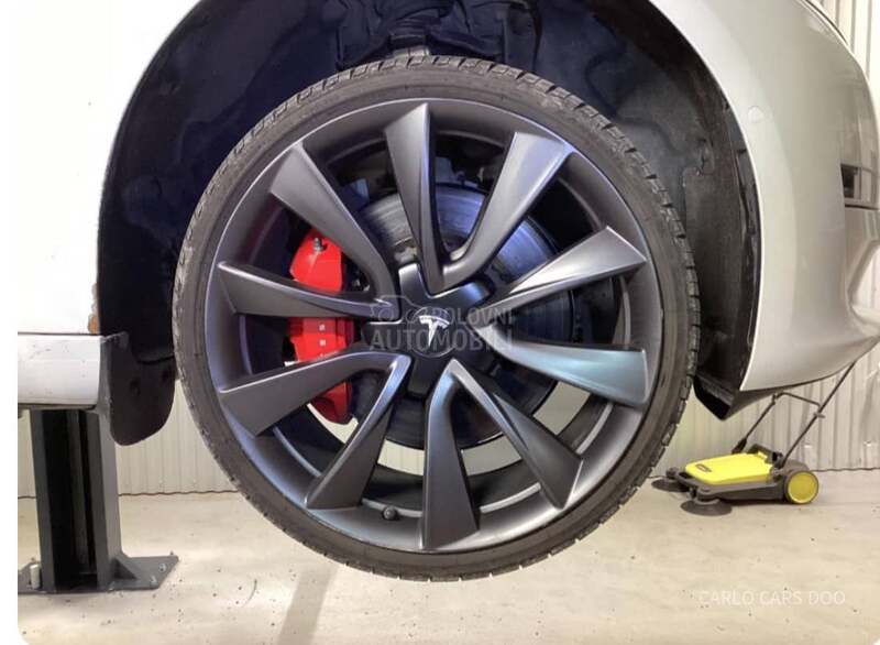 Tesla Model 3 Performance Rata 320