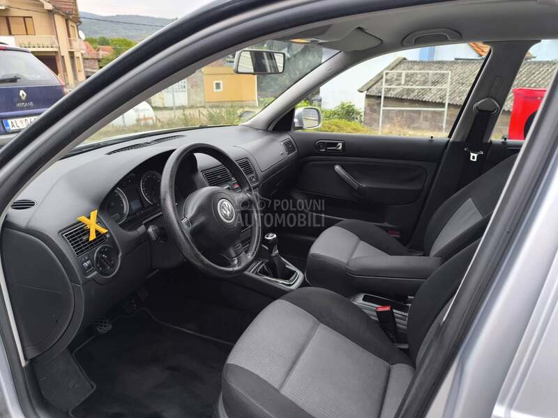 Volkswagen Golf 4 REZERVISAN