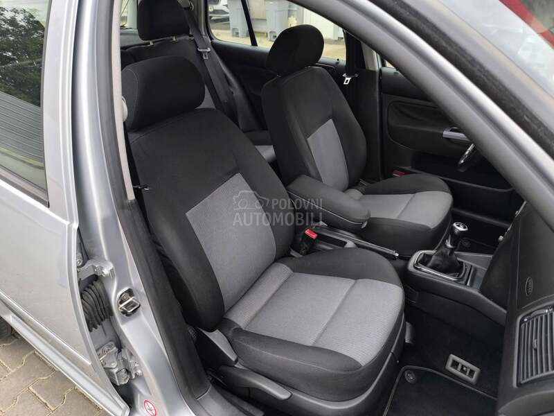 Volkswagen Golf 4 REZERVISAN