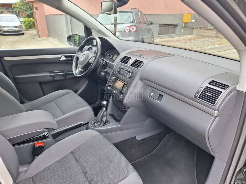 Volkswagen Touran 