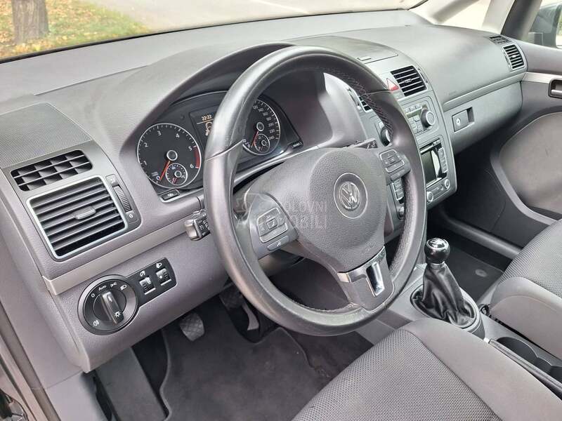 Volkswagen Touran 
