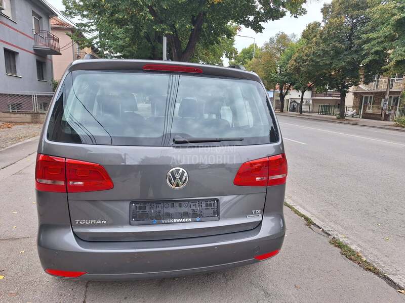 Volkswagen Touran 