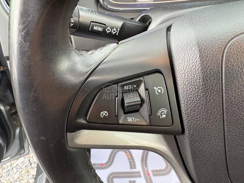 Chevrolet Trax 1.4 Turbo AWD Pano