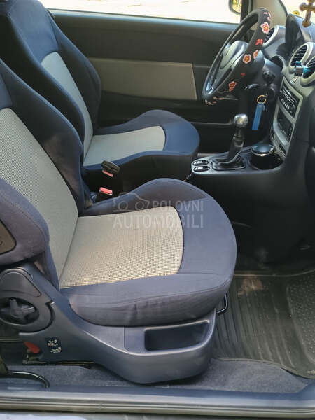 Peugeot 1007 1.6 16v