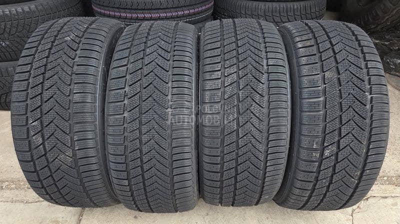 Ostalo 235/45 R17 Zimska