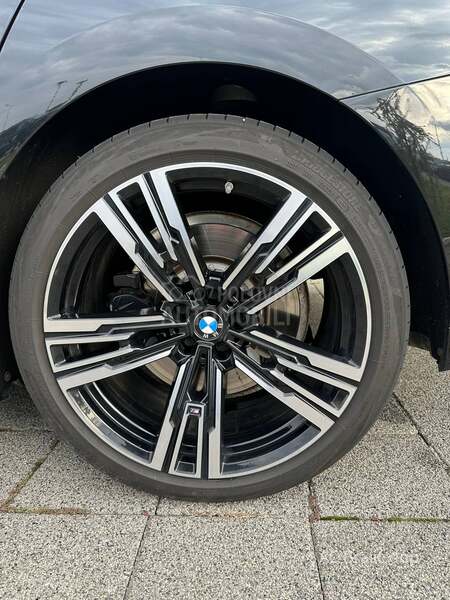 BMW 740 xD M paket SWAROVSKI