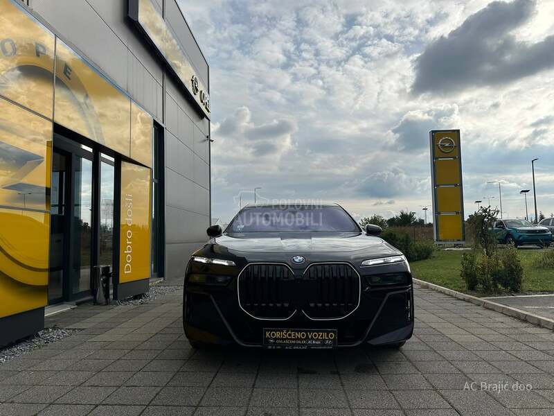 BMW 740 xD M paket SWAROVSKI