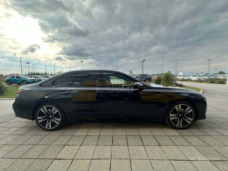 BMW 740 xD M paket SWAROVSKI