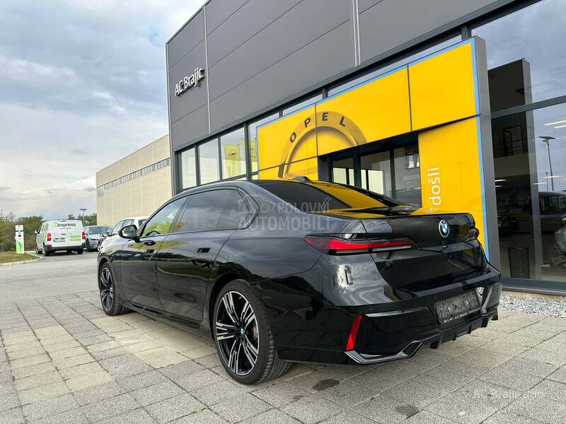 BMW 740 xD M paket SWAROVSKI