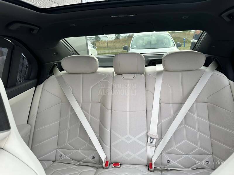 BMW 740 xD M paket SWAROVSKI