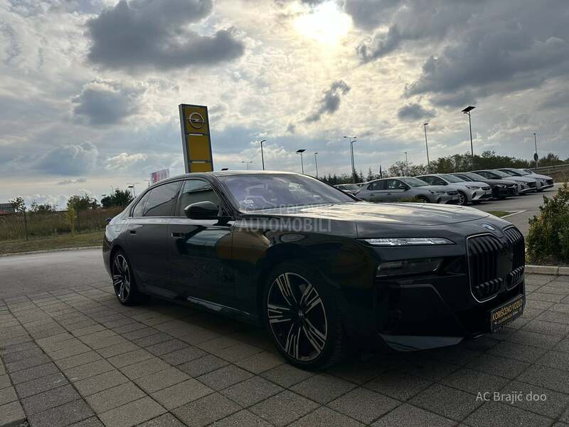 BMW 740 xD M paket SWAROVSKI