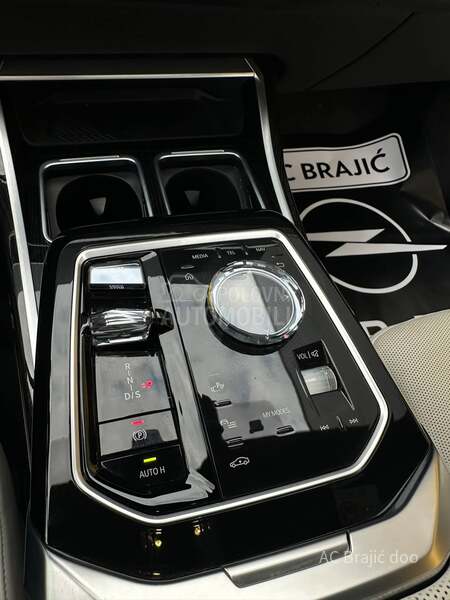 BMW 740 xD M paket SWAROVSKI
