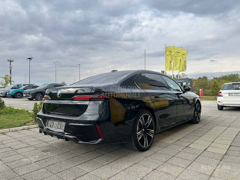 BMW 740 xD M paket SWAROVSKI