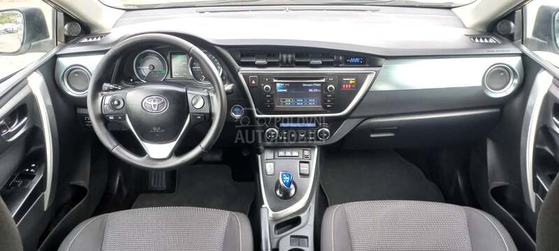 Toyota Auris 
