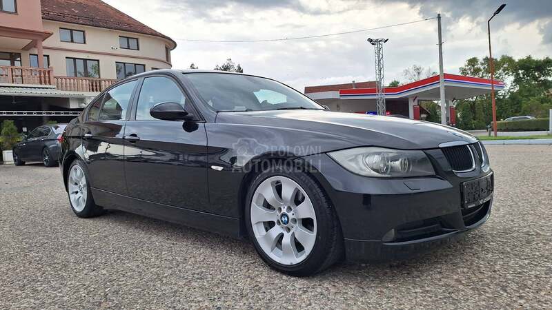 BMW 320 
