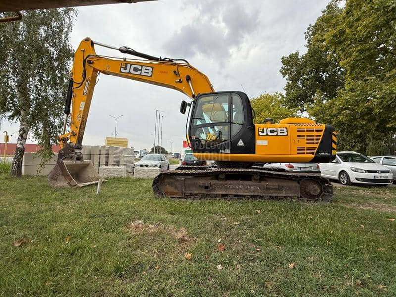 JCB JS 220 LC