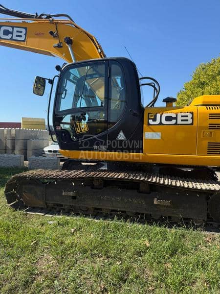 JCB JS 220 LC