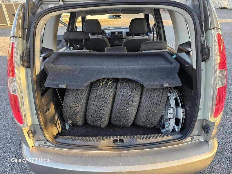 Škoda Roomster 