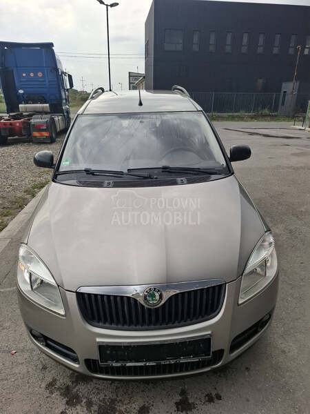 Škoda Roomster 