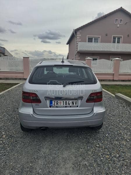 Mercedes Benz B 200 
