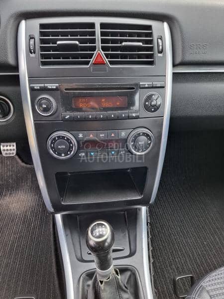 Mercedes Benz B 200 