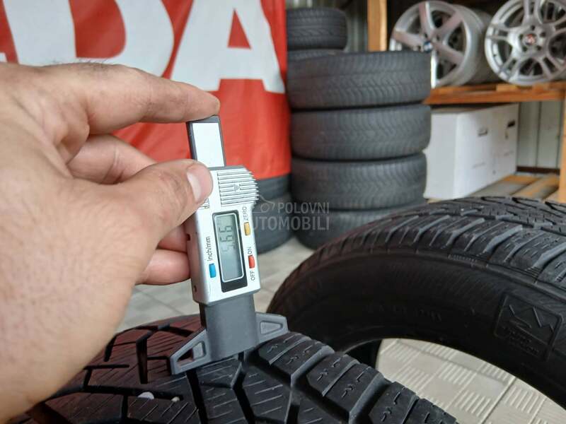 Semperit 185/60 R15 Zimska