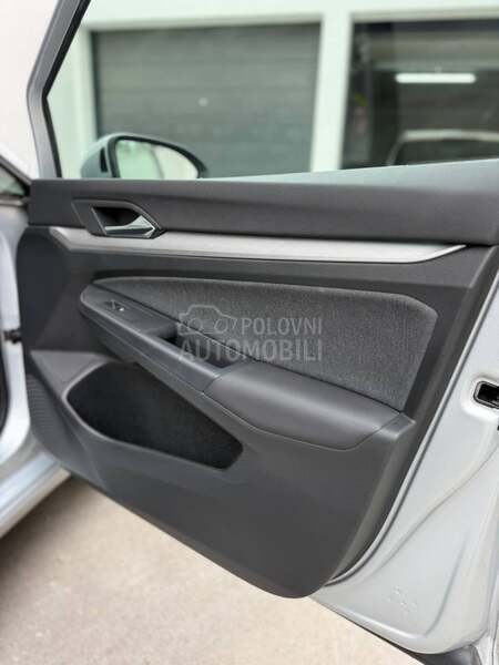 Volkswagen Golf 8 2.0 TDI  DSG,IQ,VIRT