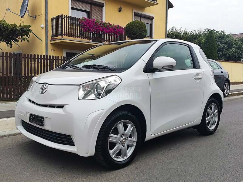 Toyota iQ 1.0 vvti