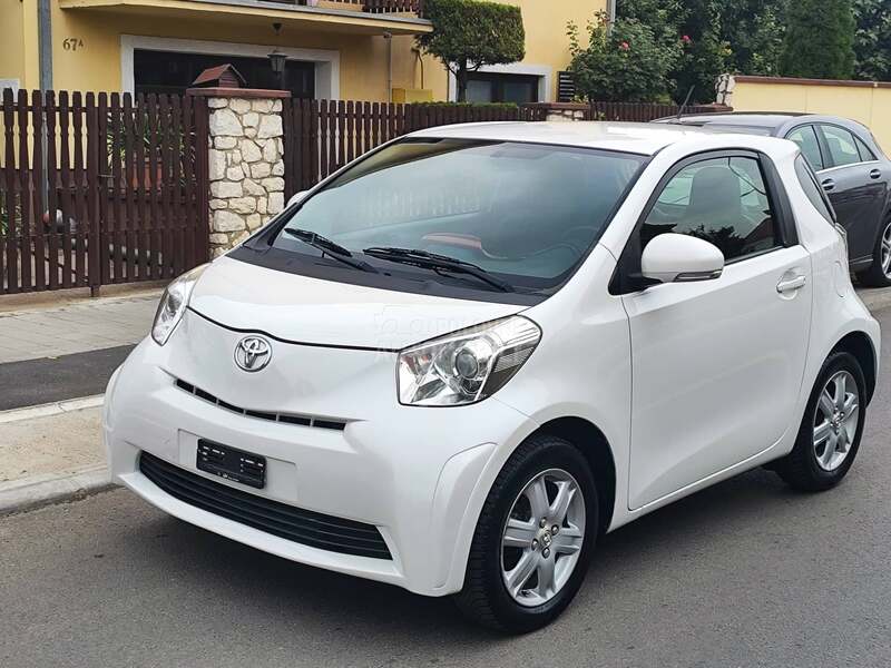 Toyota iQ 1.0 vvti