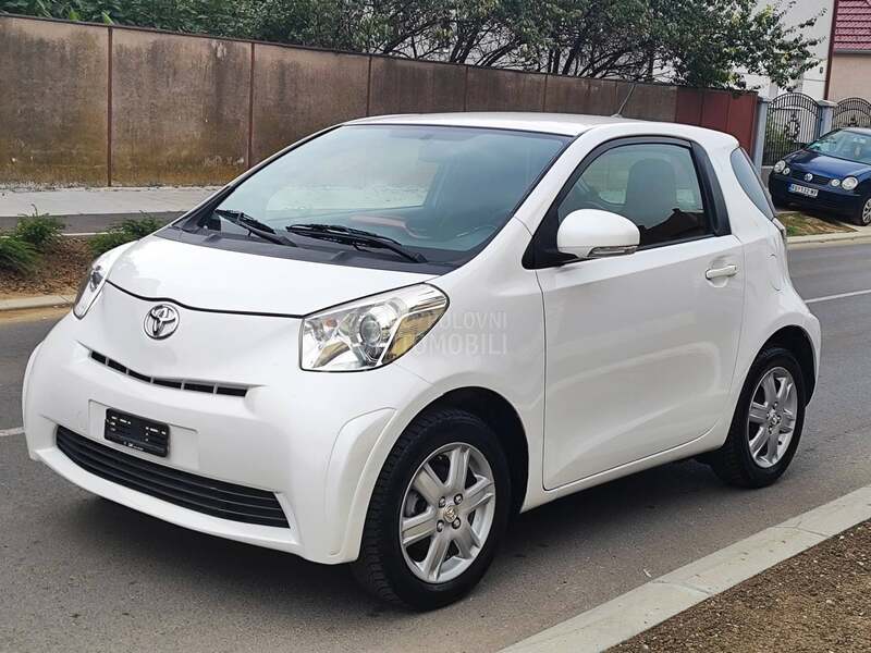 Toyota iQ 1.0 vvti