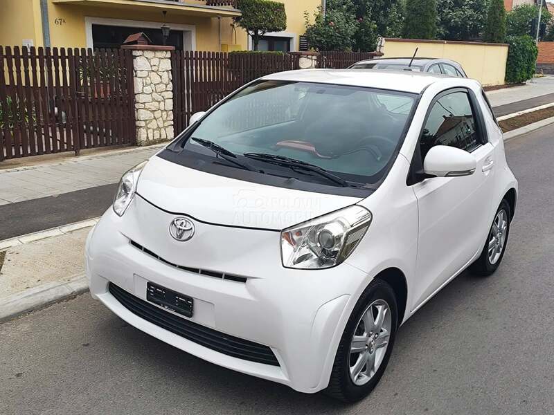 Toyota iQ 1.0 vvti