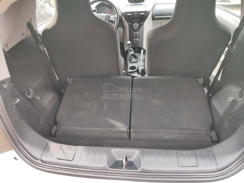Toyota iQ 1.0 vvti