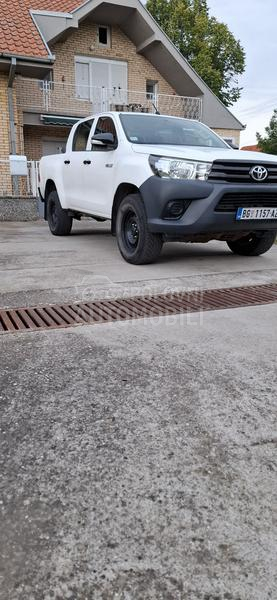 Toyota Hilux 