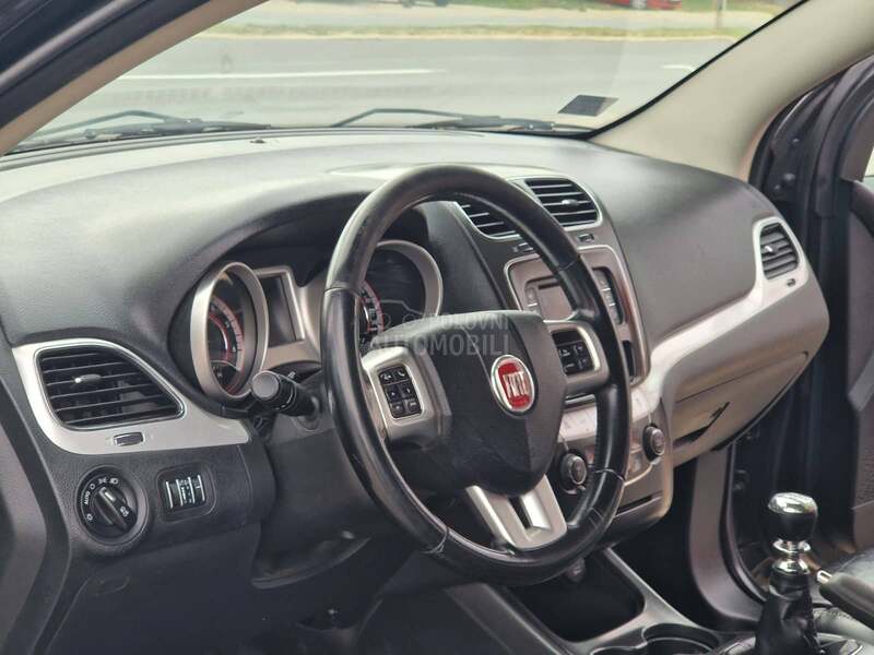 Fiat Freemont 