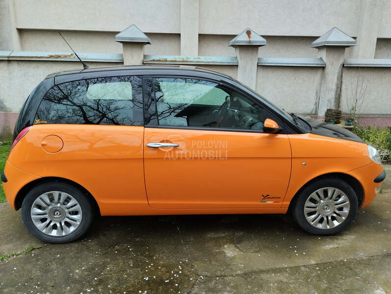 Lancia Ypsilon 