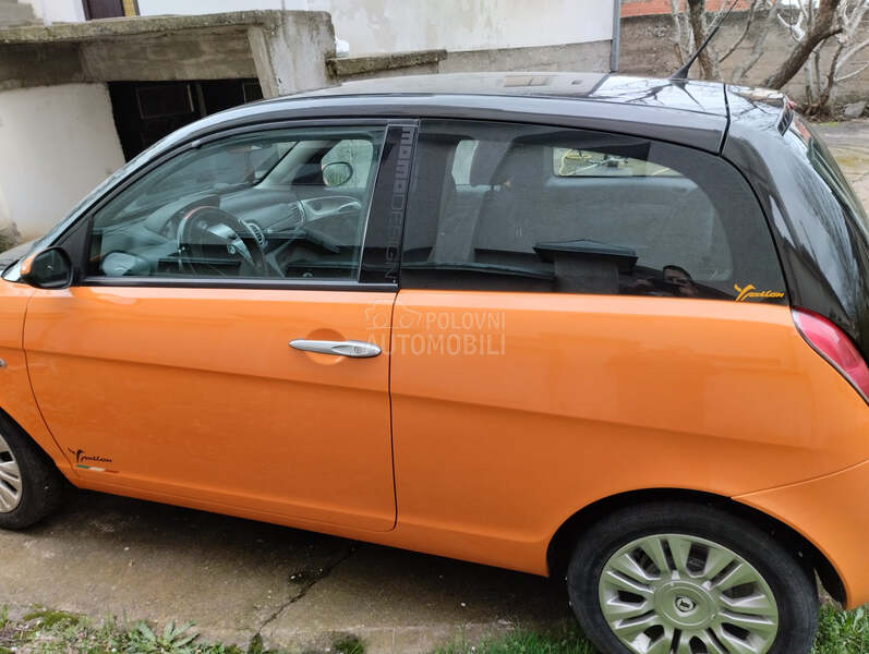 Lancia Ypsilon 