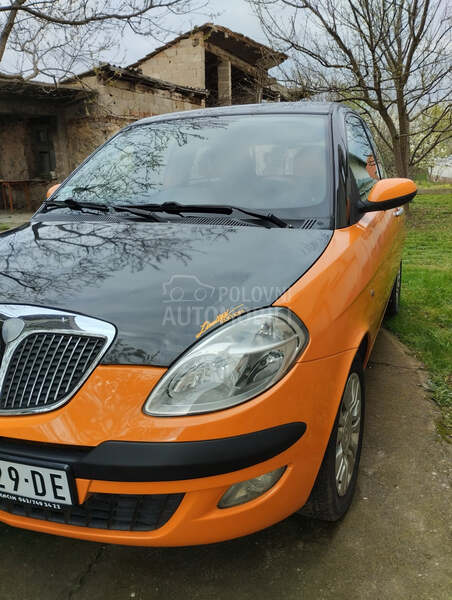 Lancia Ypsilon 