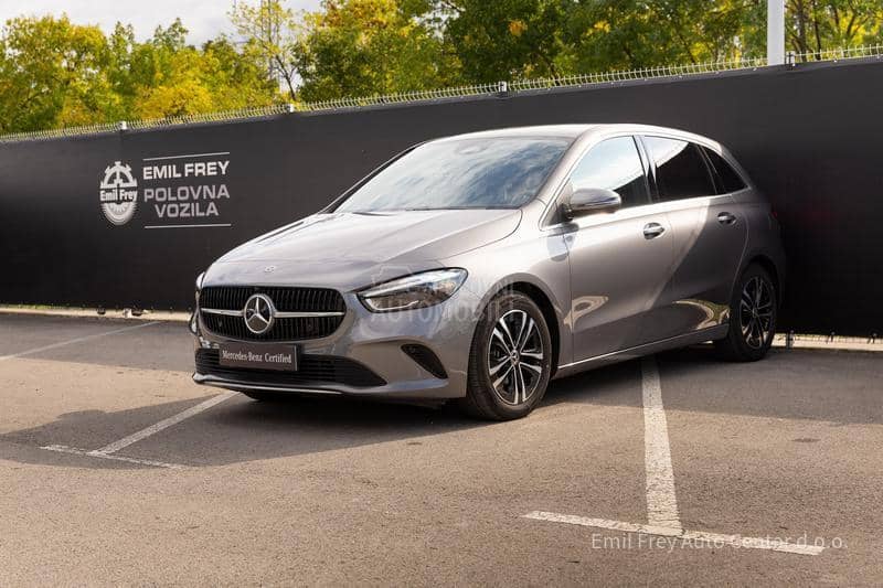 Mercedes Benz B 180 