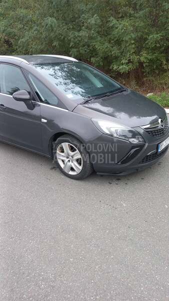Opel Zafira Tourer