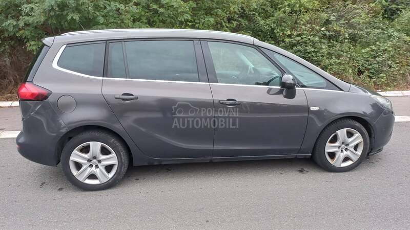 Opel Zafira Tourer